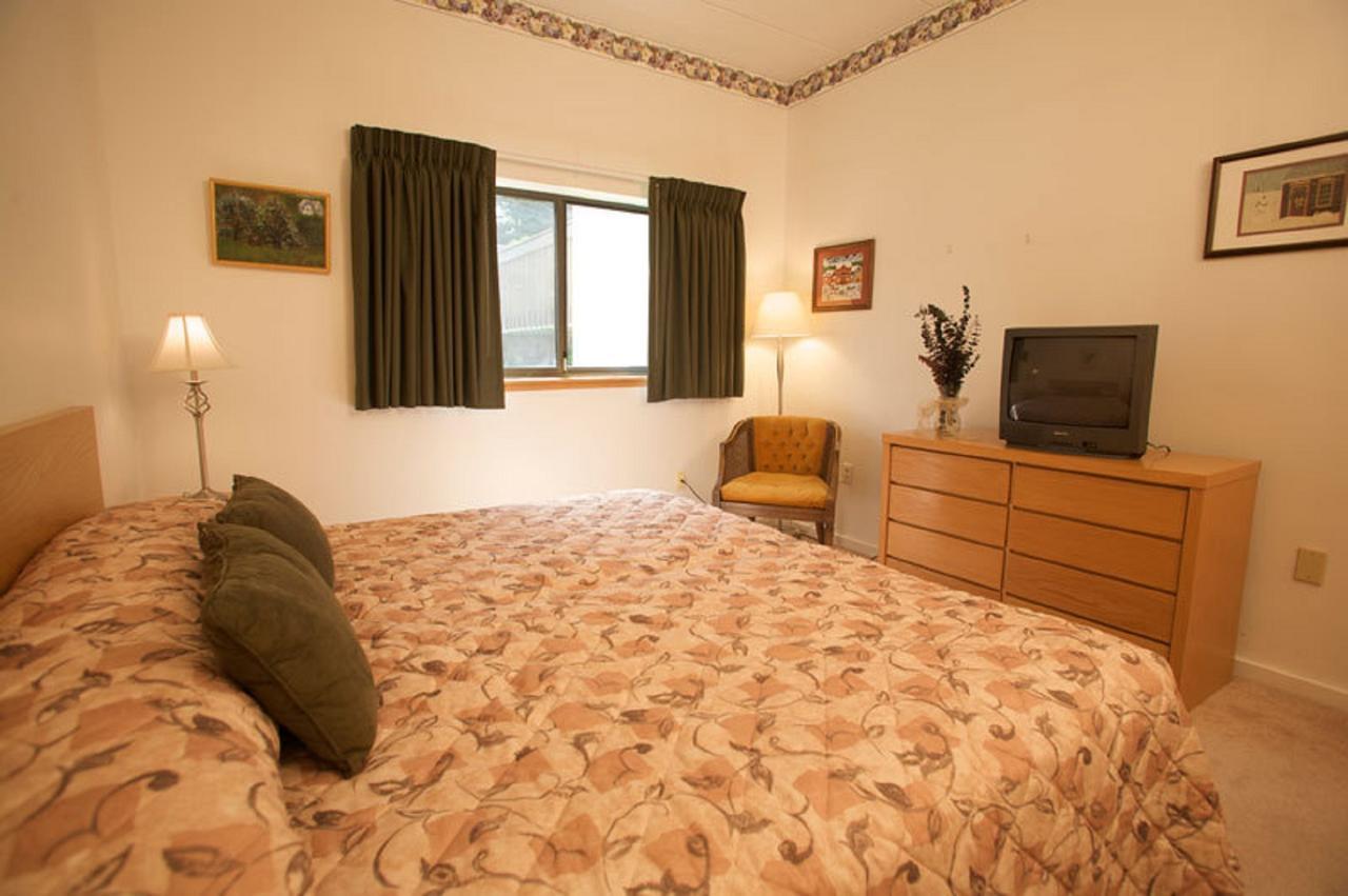 Pinnacle Condominiums Mendon ภายนอก รูปภาพ